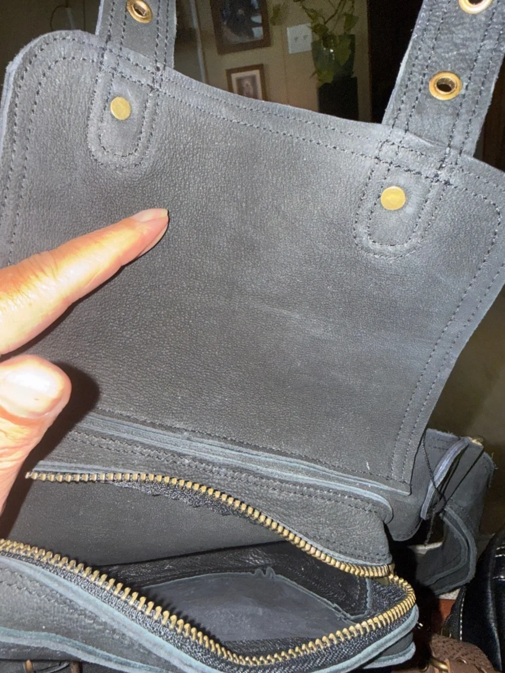 Leather Danny Pack - Picture 2 of 3